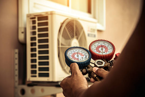 Professional Hvac technician working in Ossian, IN